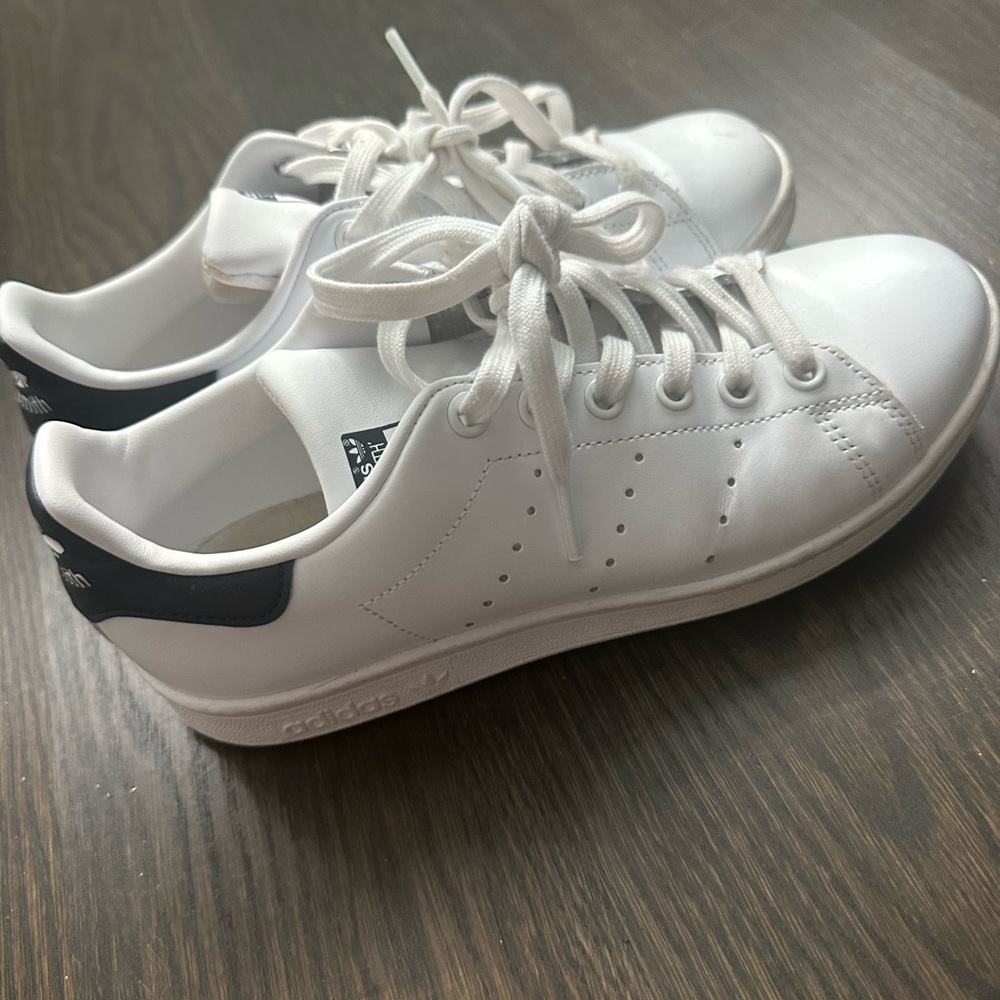 Women’s Stan Smith sneakers